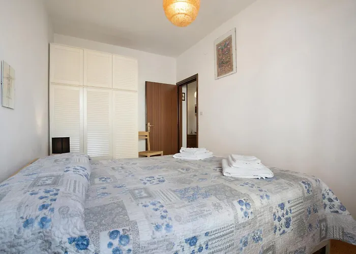 דירה For Tourist Use *