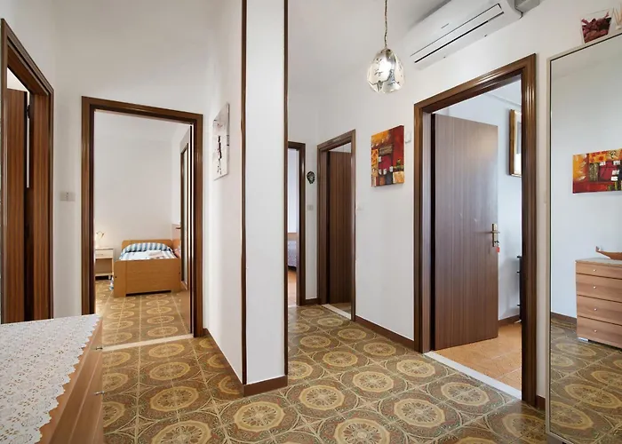 For Tourist Use דירה *